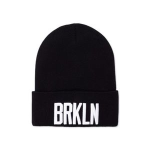 Aritzia La Notte Brooklyn Toque